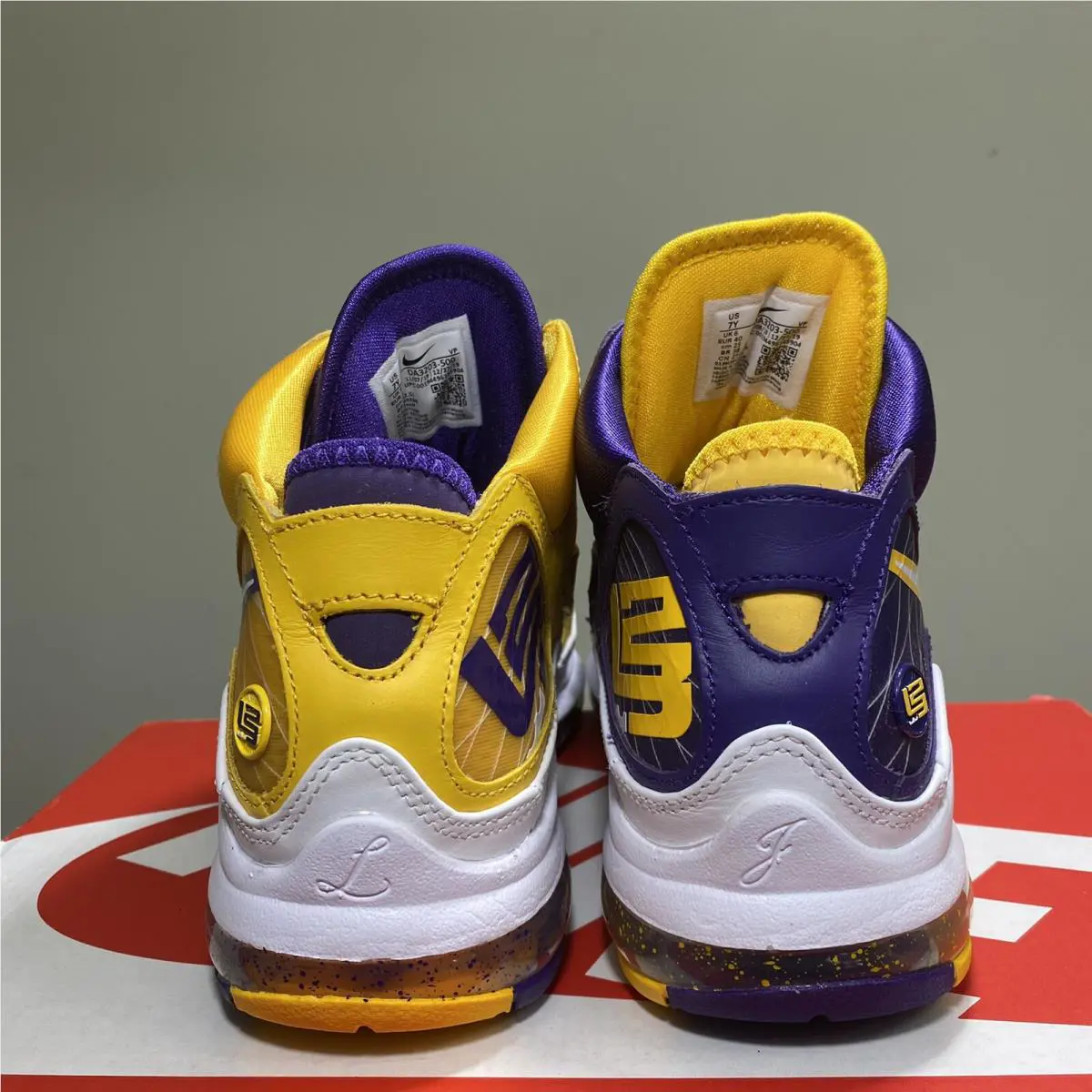 Nike shoes - Lebron 7 - Lebron - DA3203-500 - Court Purple / White - Amarillo 4