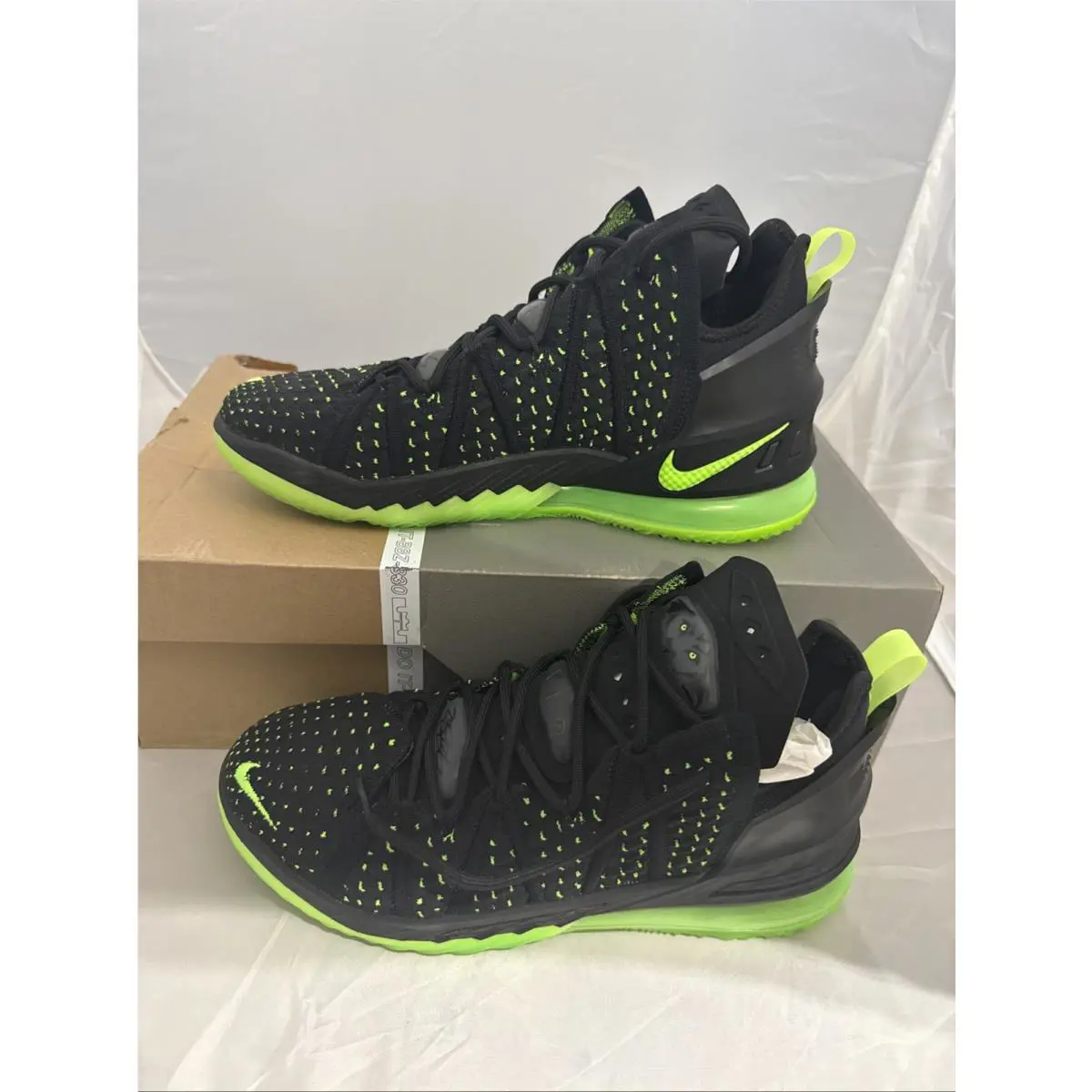 Nike Lebron 18 Dunkman CQ9283 005 Men US 8 Women US 9.5 Black/ Electric Green - Black
