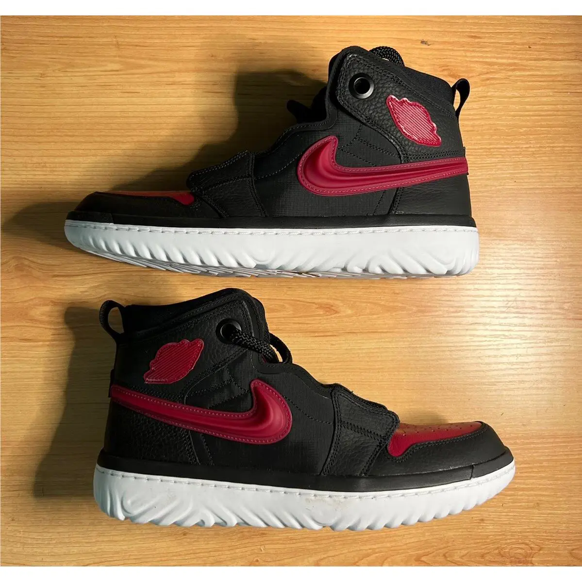 Nike shoes - Air Jordan 1 - Air - AR5321-006 - Red 3