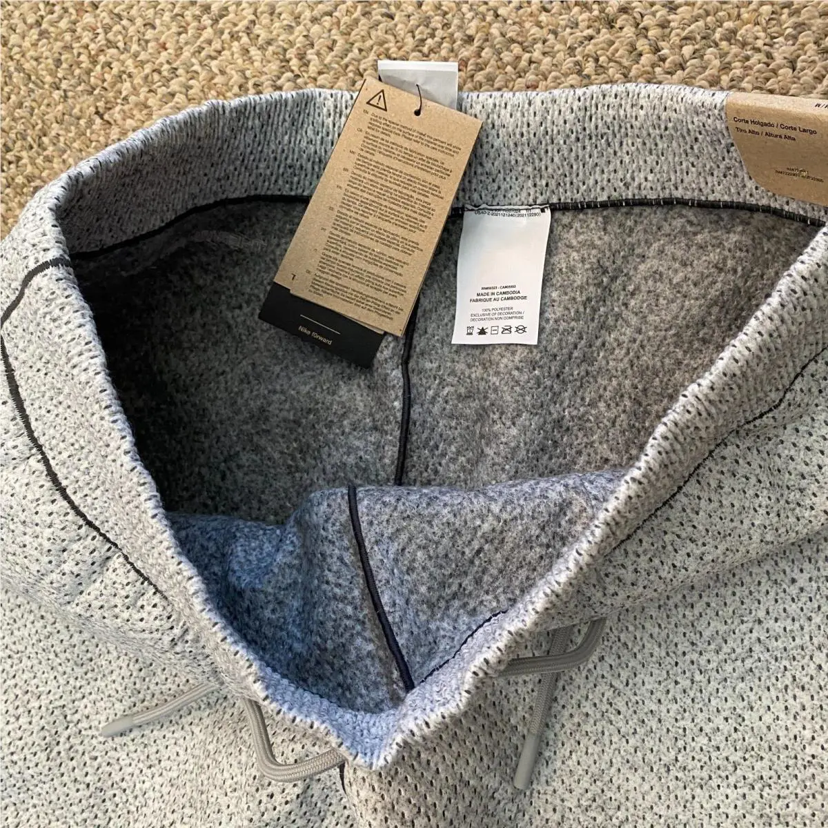 Nike clothing - DQ6681 - DQ6681 - Gray (UPC: 196149341668) 1