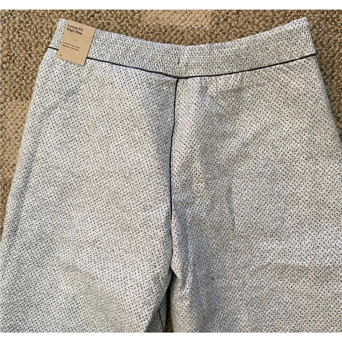 Nike clothing - DQ6681 - DQ6681 - Gray (UPC: 196149341668) 3