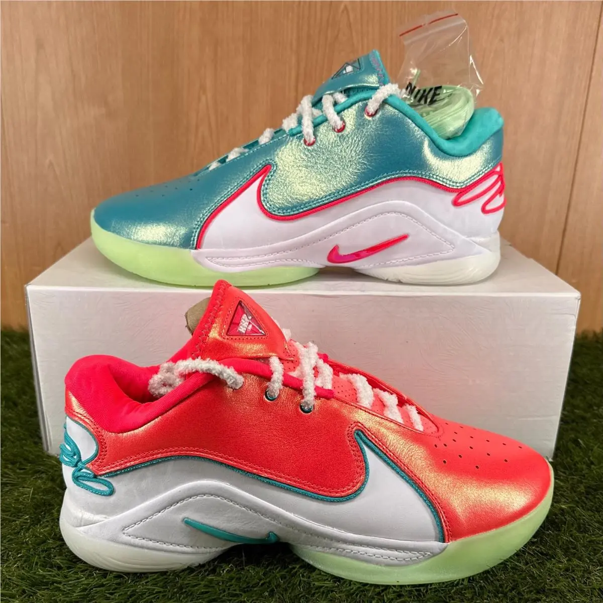 Nike Lebron 22 Christmas HV5148-600 Basketball Shoes Men’s Size 10.5