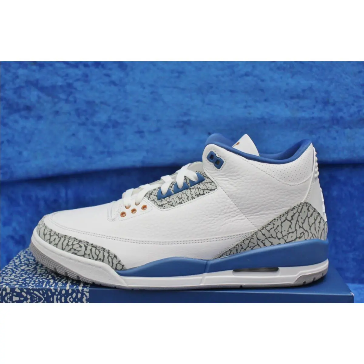 Nike shoes - Air Jordan 3 - Air - CT8532-148 - Blue 2