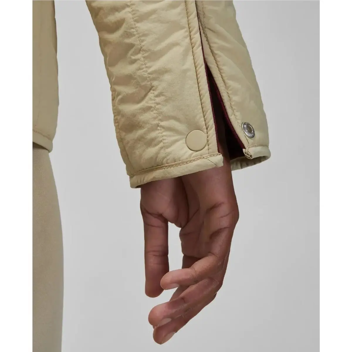 Nike clothing - Beige & Maroon 5