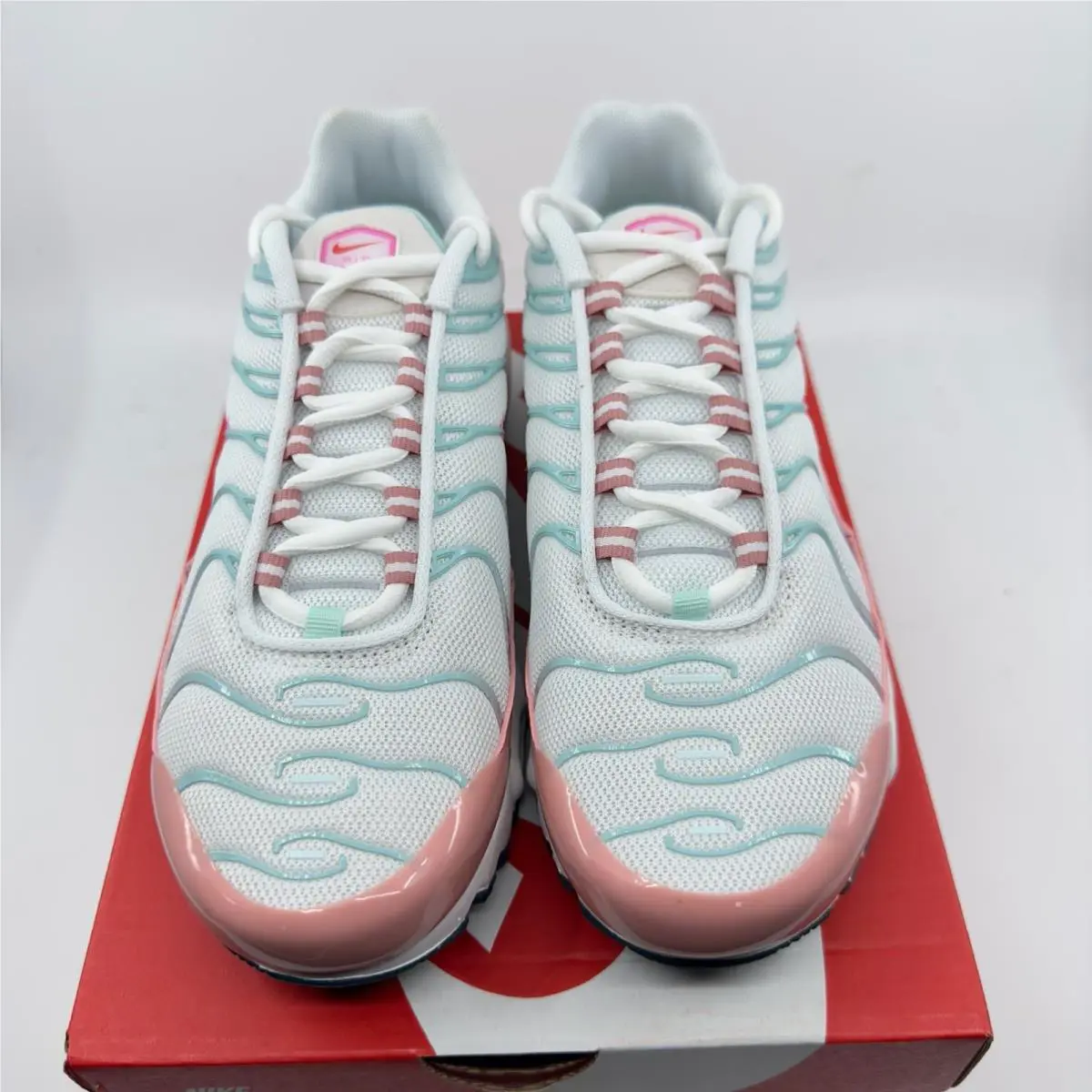 Nike shoes - White 3