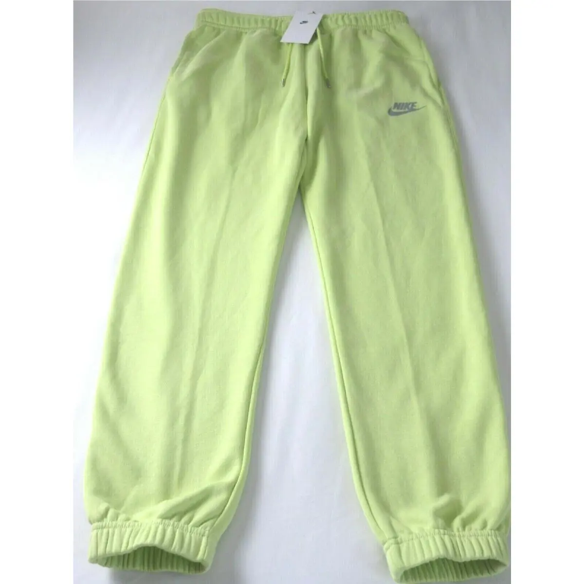 Nike clothing - Limelight Green 3
