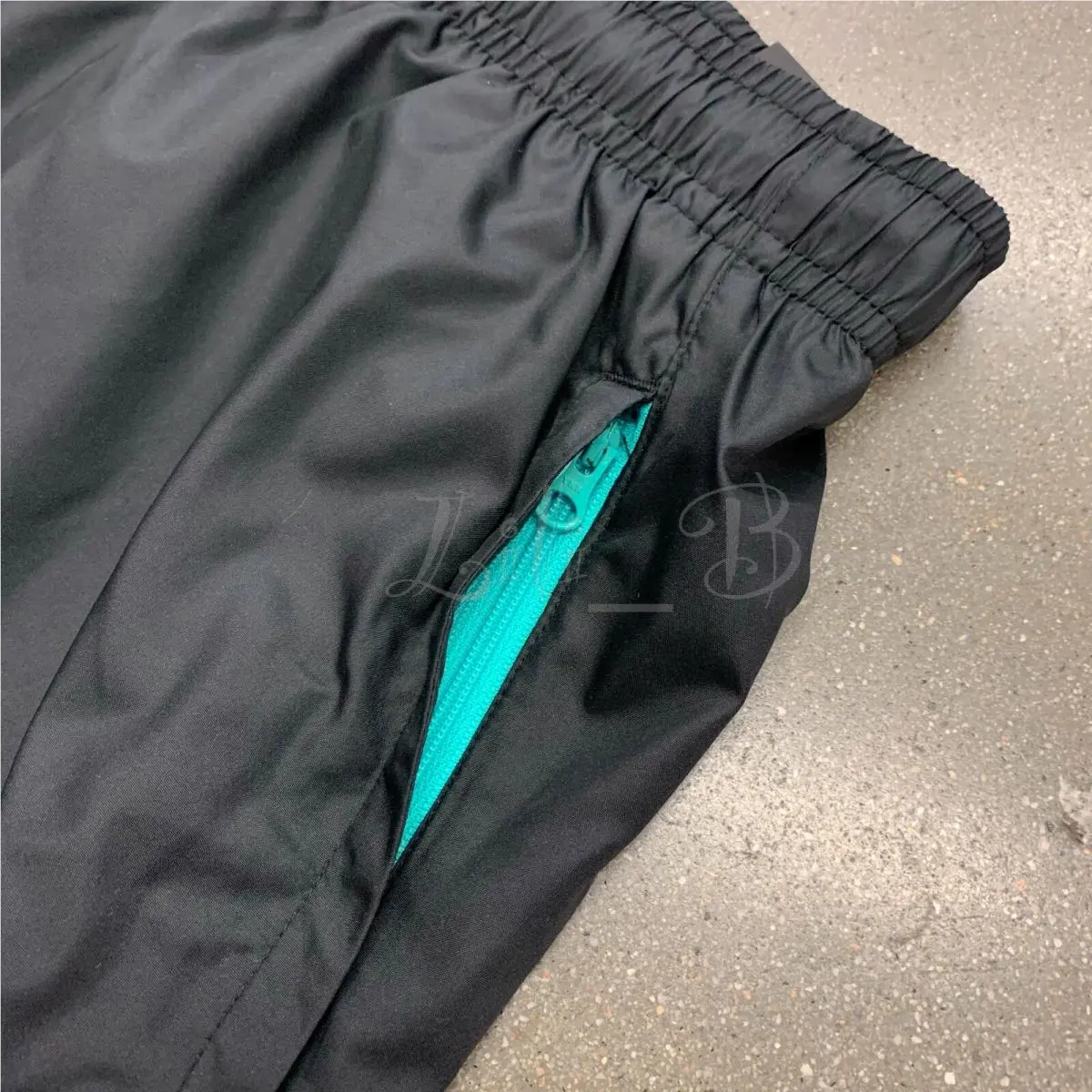 Nike clothing - Black/Hyper Jade (UPC: 192500050156) 1