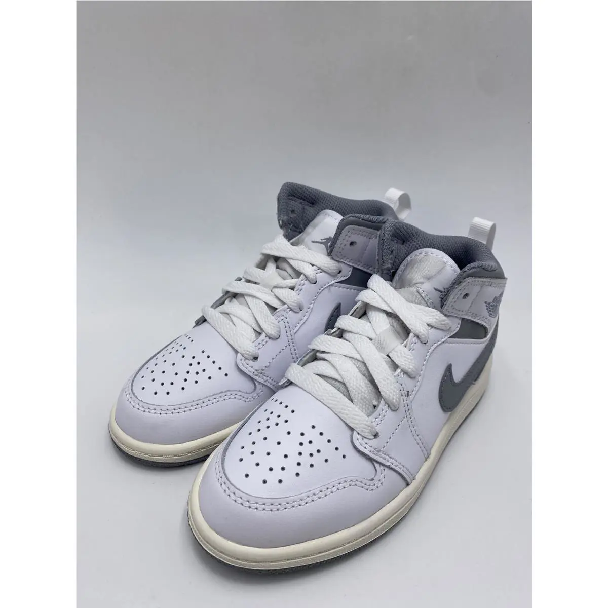 Nike shoes - Jordan 1 Mid - Mid - 640734 135 - White/Stealth (UPC: 196149402369) 2