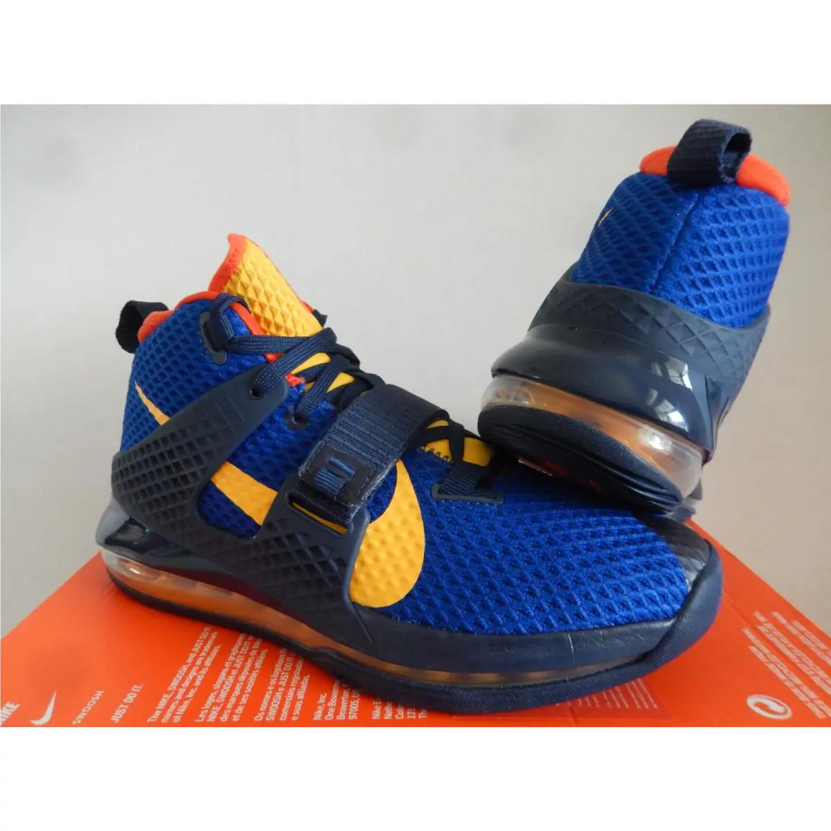 Nike shoes - Nike Air Force Max II - Blue (UPC: 193153621533) 0