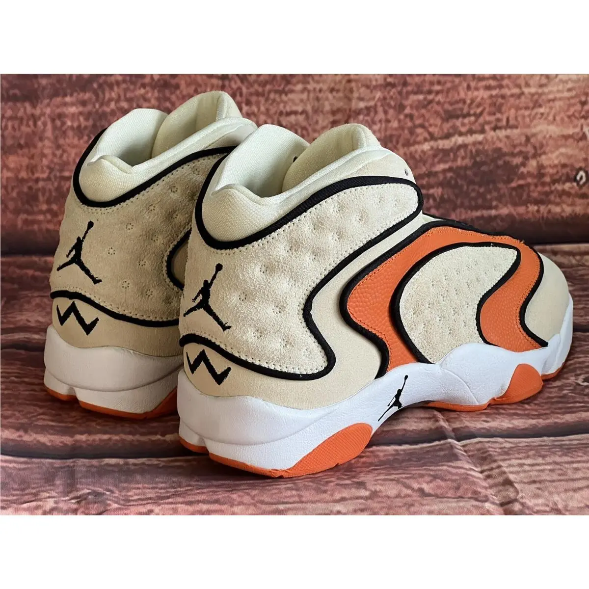 Nike shoes - Jordan OG - DM8326600 - COCONUT MILK /STARFISH BLACK 2