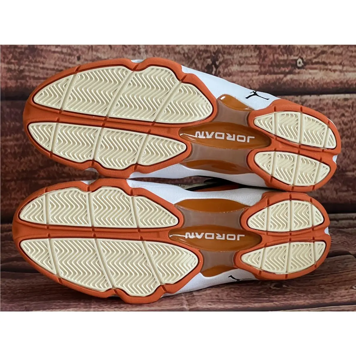 Nike shoes - Jordan OG - DM8326600 - COCONUT MILK /STARFISH BLACK 5