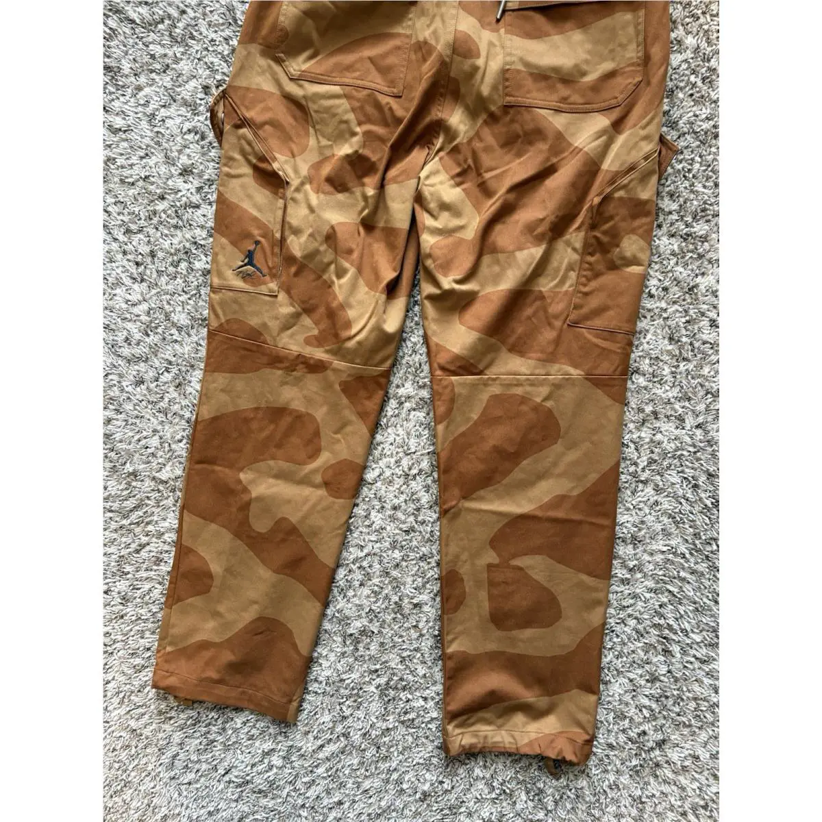 Nike clothing - Nike Air Jordan Essentials - Air Essentials - Brown 9