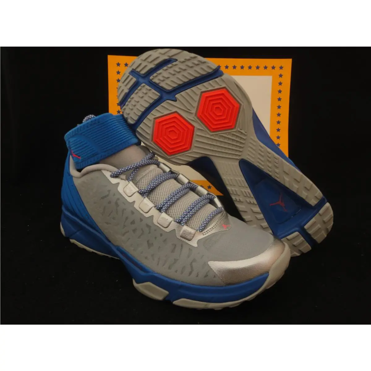 Nike shoes - Multi-Color (UPC: 091208843179) 1