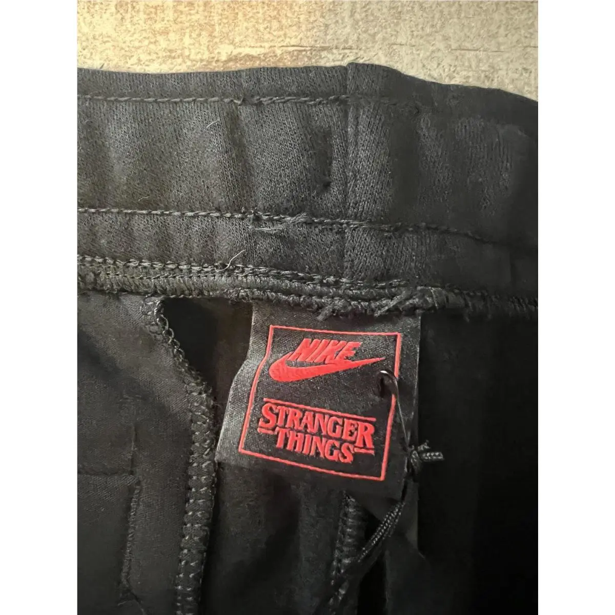 Nike clothing - HAWKINS HIGH PHYS - HAWKINS HIGH PHYS - CQ3656-010 - Black/Red 10