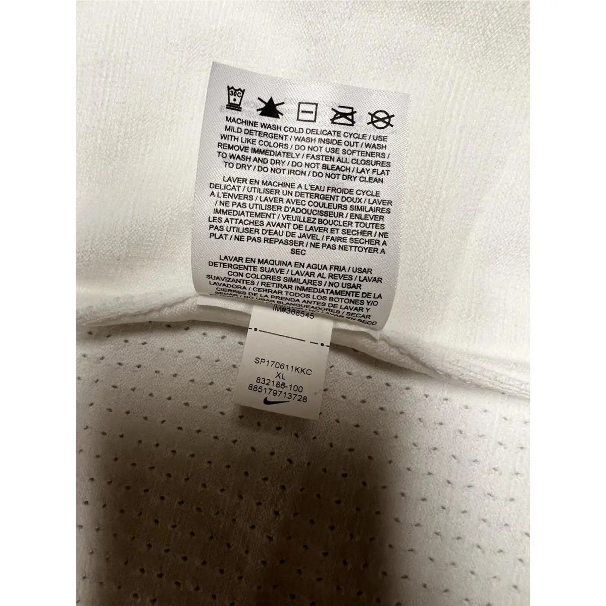 Nike clothing - NIKE 2017 - 832186100 - White 4