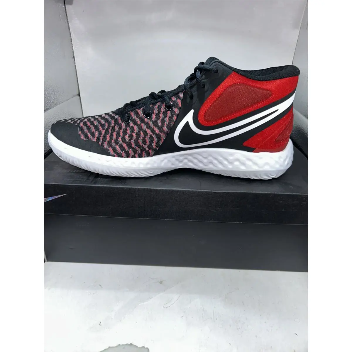 Nike shoes - KD Trey 5 VIII Bred - CK2090 002 - Black - Red 1