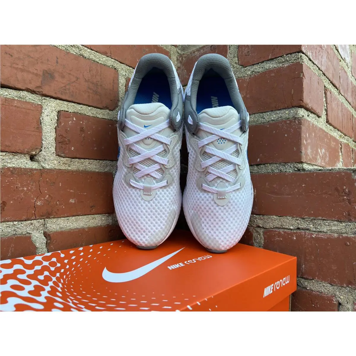 Nike shoes Renew Run - White, Manufacturer: Photon Dust/Smoke Grey/White/Photo Blue 8
