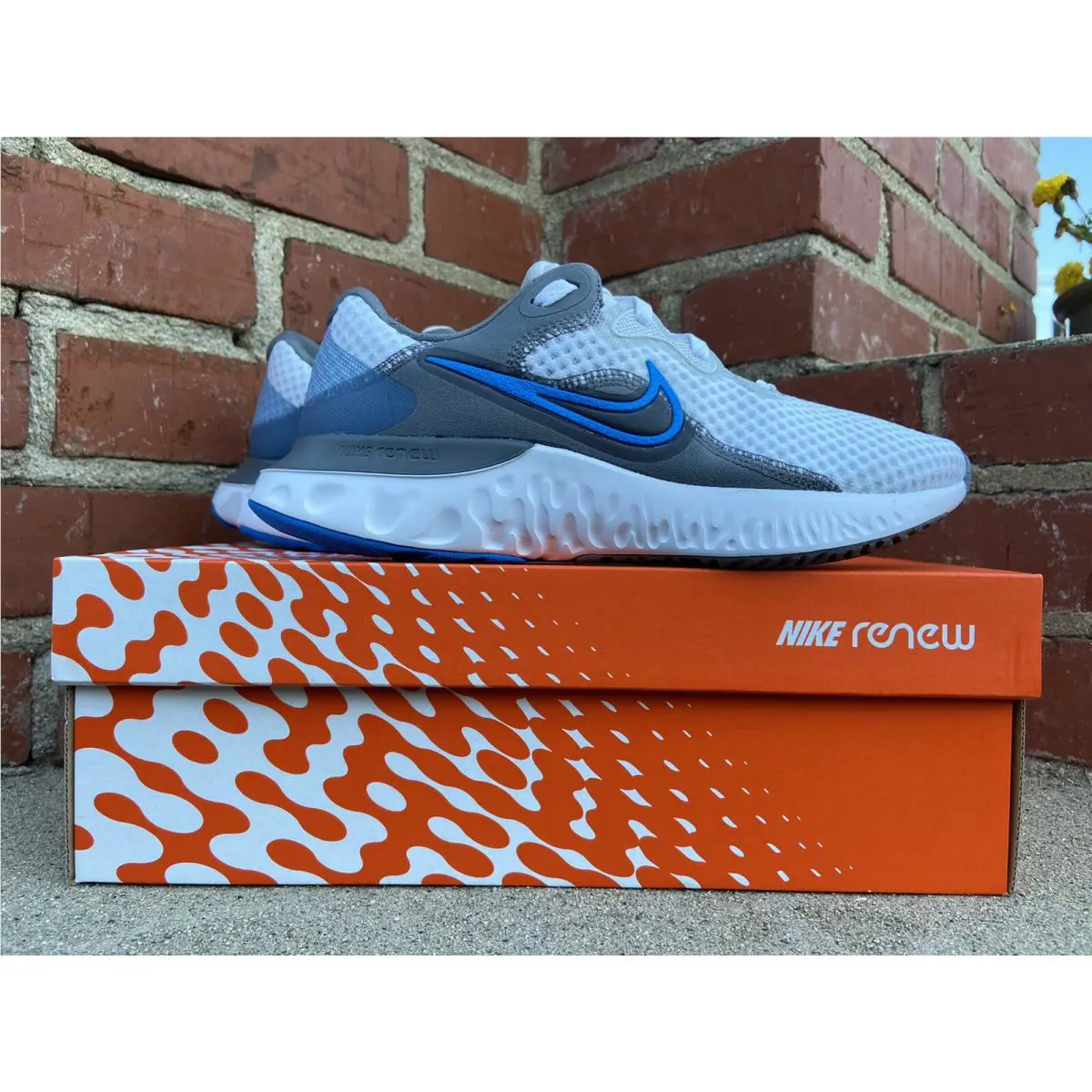 Nike shoes Renew Run - White, Manufacturer: Photon Dust/Smoke Grey/White/Photo Blue 4