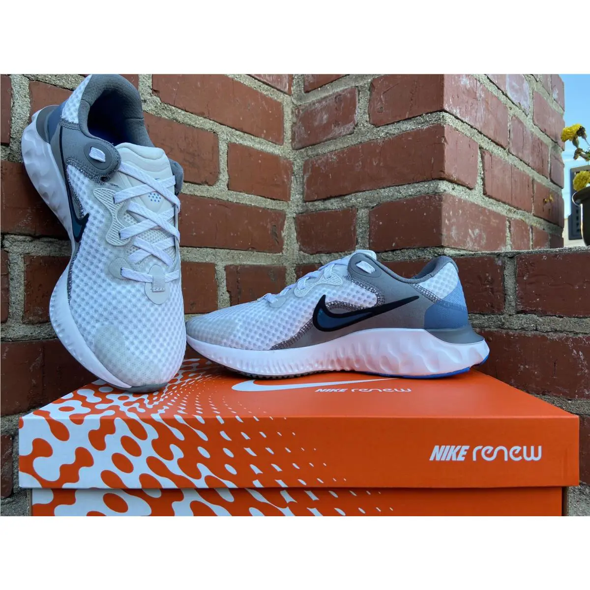 Nike shoes Renew Run - White, Manufacturer: Photon Dust/Smoke Grey/White/Photo Blue 6