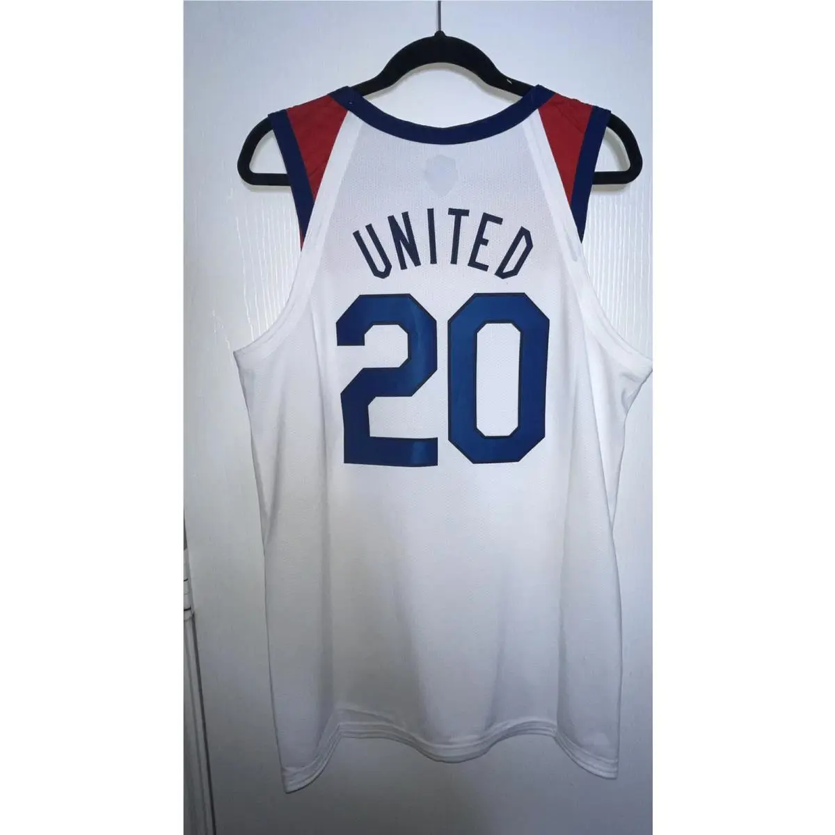 Nike clothing - Nike CT6516-100 - White (UPC: 0194276745243) 0