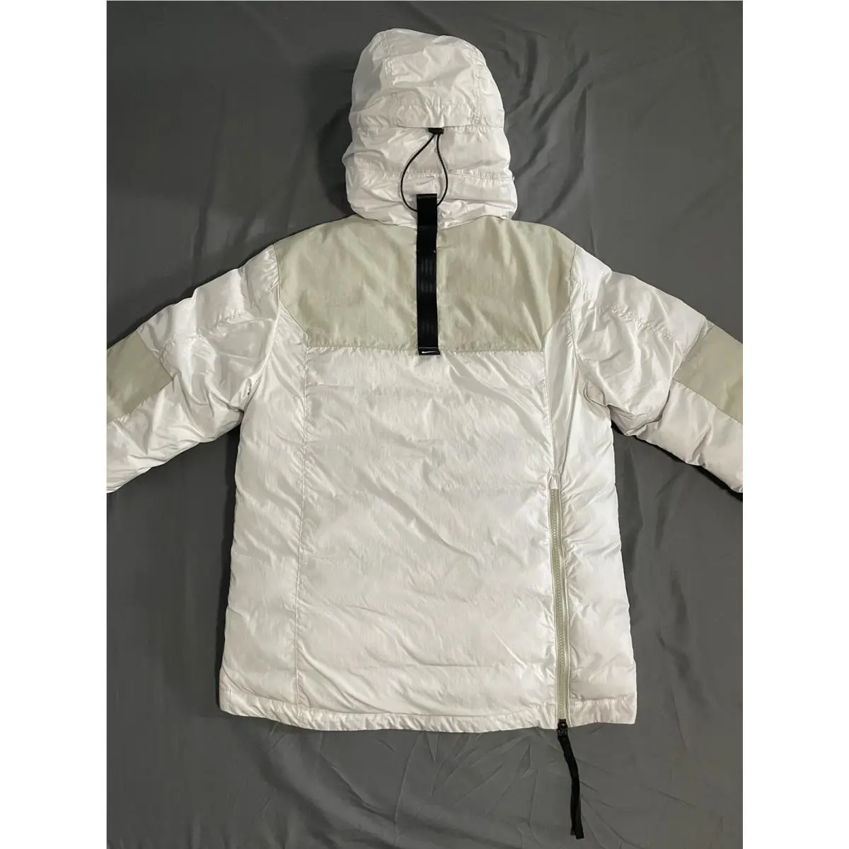 Nike clothing - Nike Sportswear - Sportswear - CU4420-072 - Light Bone/Beige (UPC: 0194494648005) 0