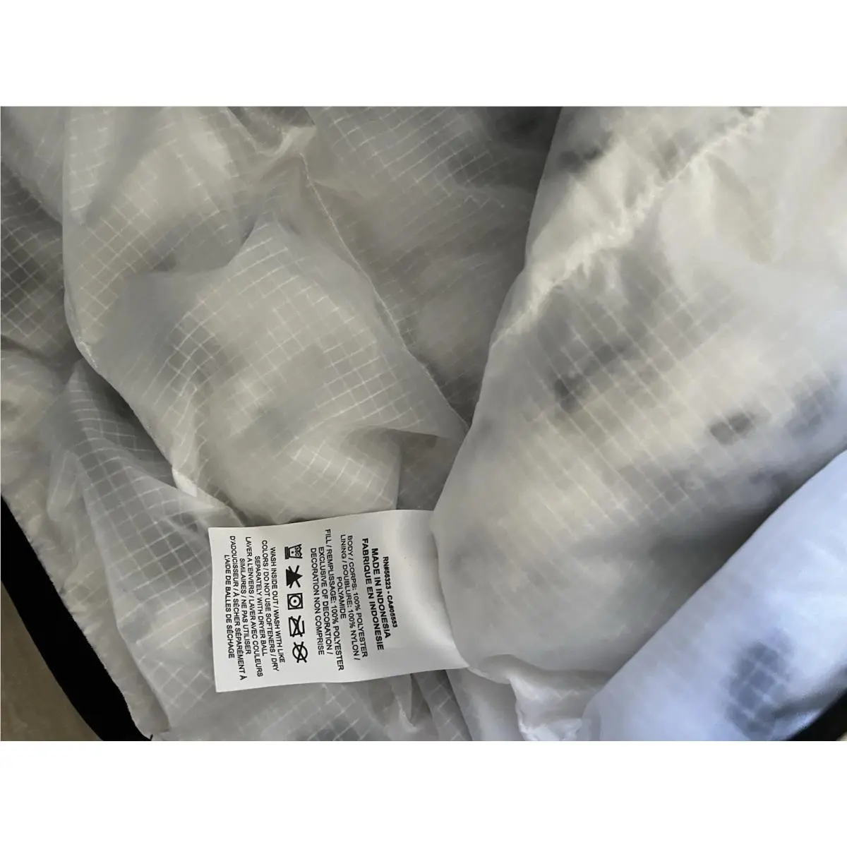 Nike clothing - Nike Synthetic-Fill Windrunner - Windrunner - CZ1508 - Beige, Manufacturer: Stone/White/Black (UPC: 194494714991) 10