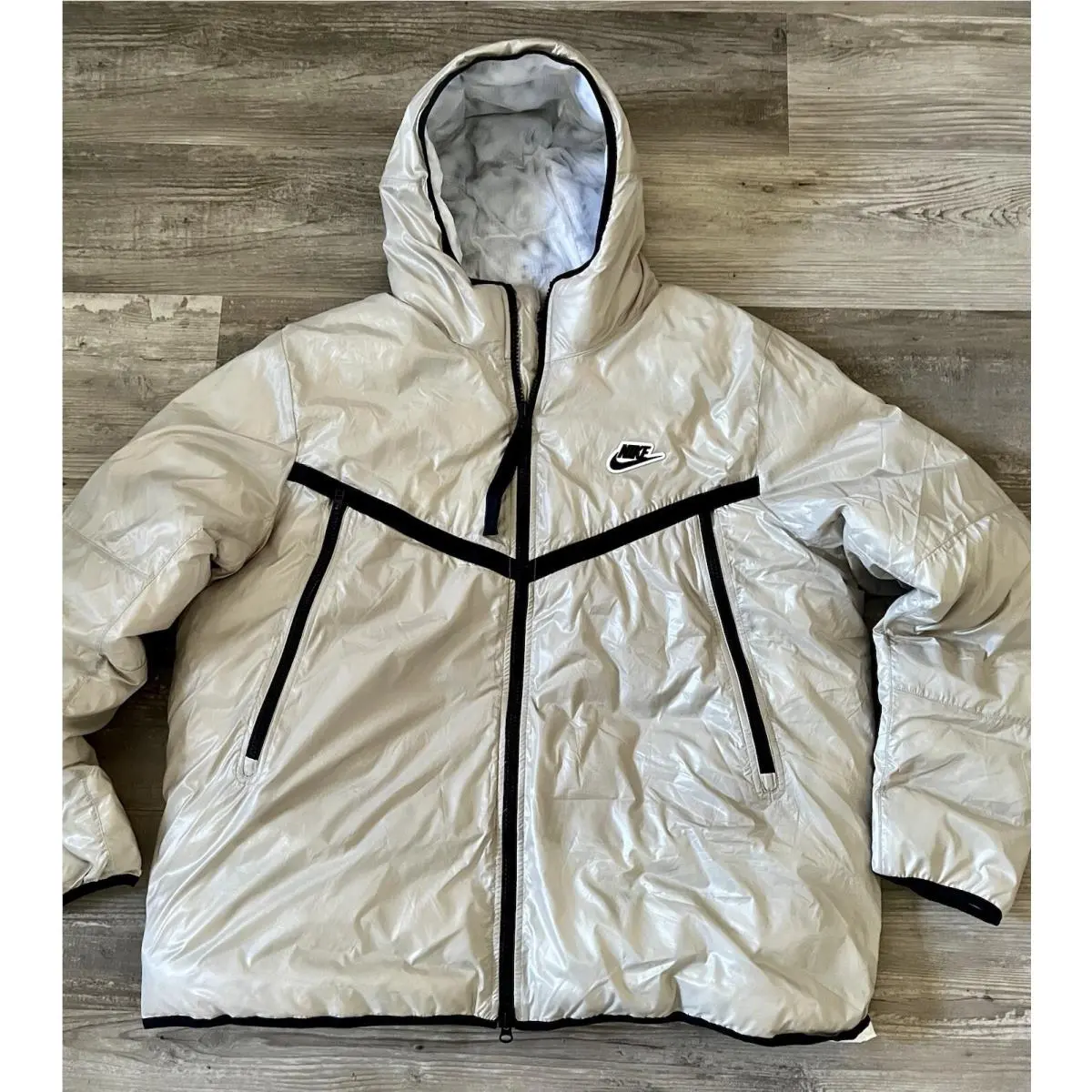 Nike clothing - Nike Synthetic-Fill Windrunner - Windrunner - CZ1508 - Beige, Manufacturer: Stone/White/Black (UPC: 194494714991) 4