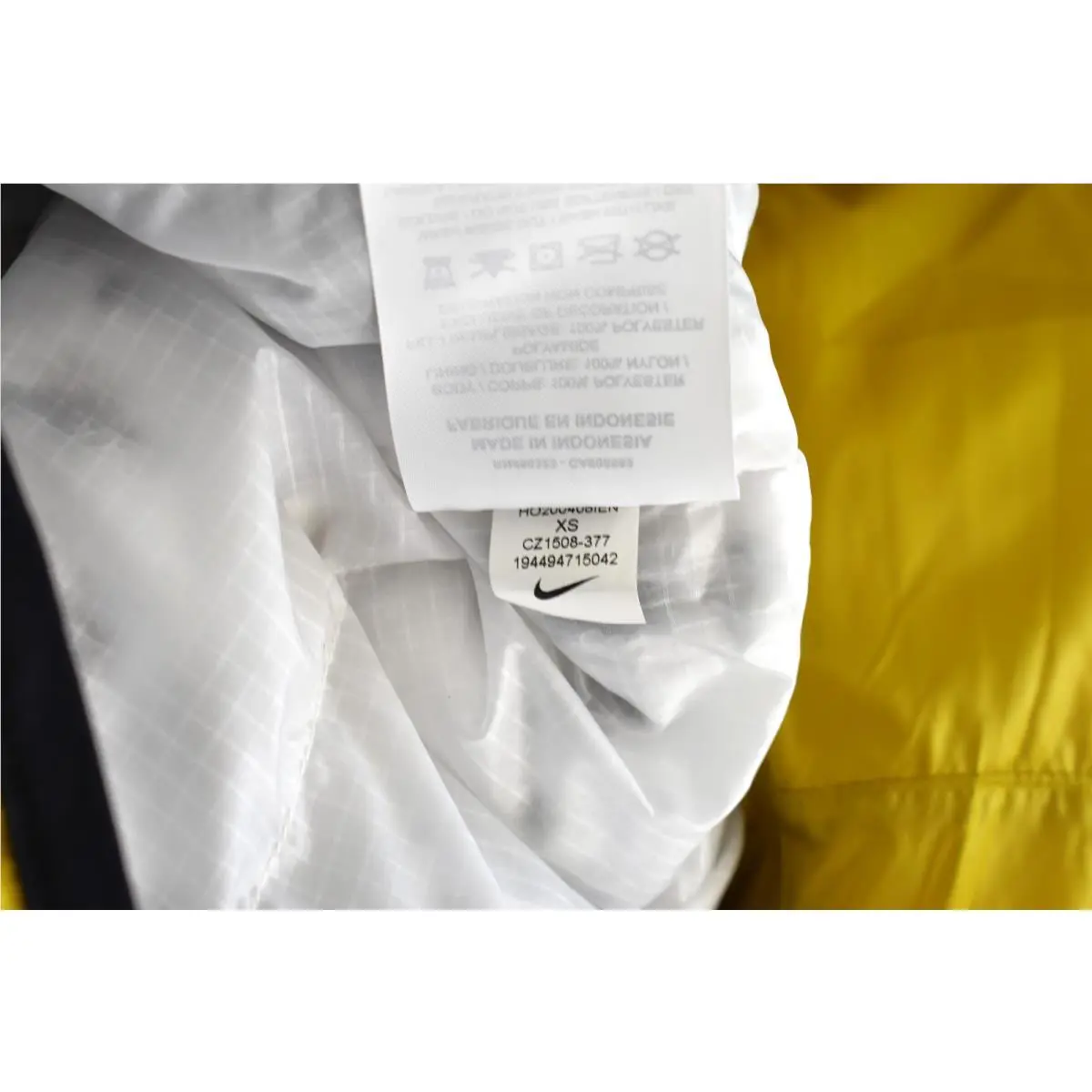 Nike clothing - Nike Synthetic-Fill Windrunner - Windrunner - CZ1508 - Beige, Manufacturer: Stone/White/Black (UPC: 194494714991) 11