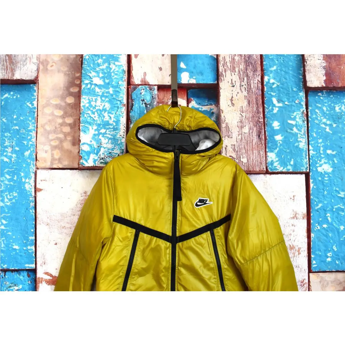 Nike clothing - Nike Synthetic-Fill Windrunner - Windrunner - CZ1508 - Beige, Manufacturer: Stone/White/Black (UPC: 194494714991) 1