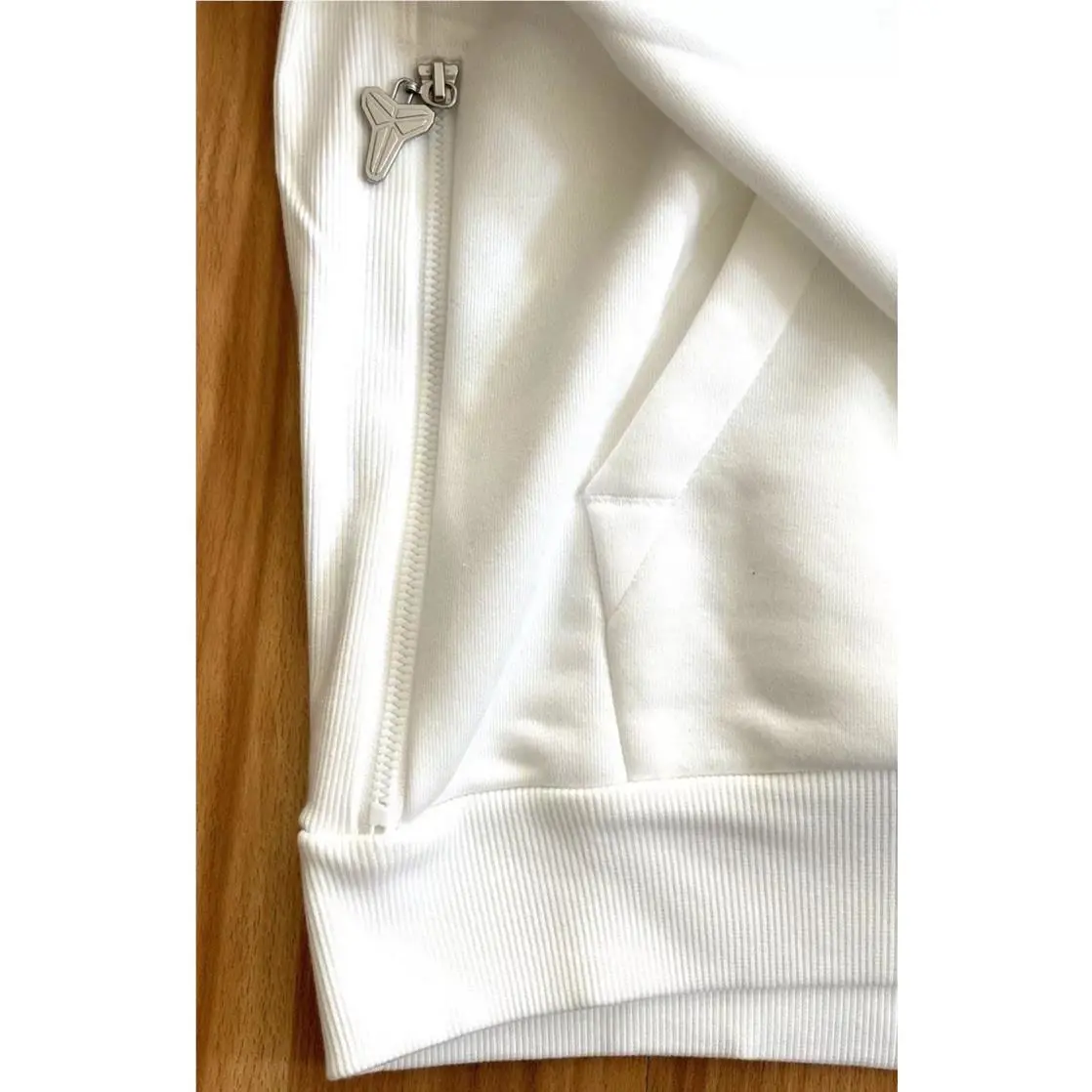 Nike clothing - White (UPC: 0197596384932) 13