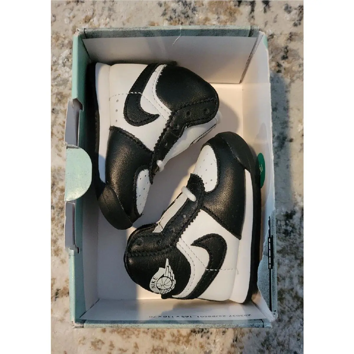 Nike shoes - Air Jordan 1 - Air - DV3655-001 - Black 5