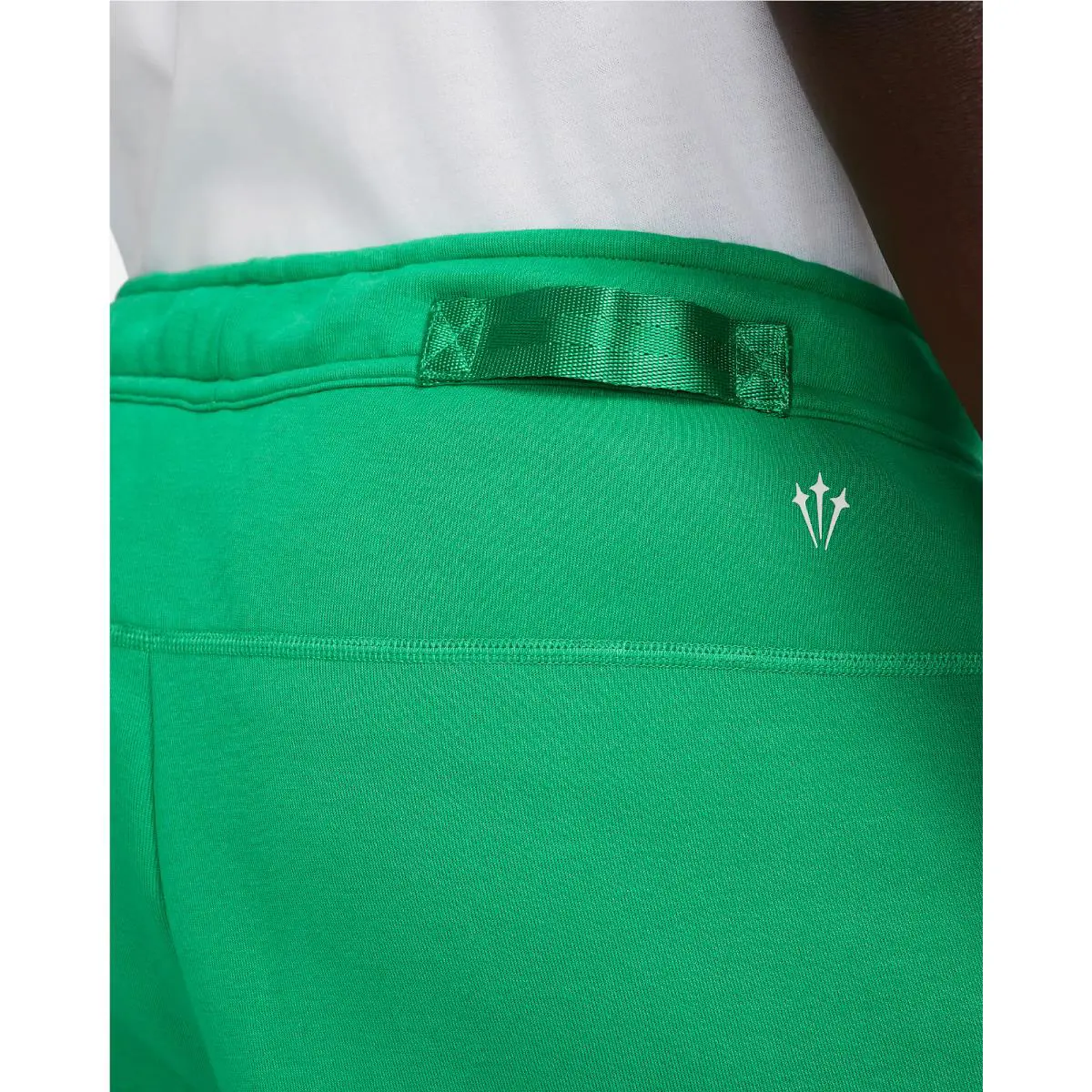 Nike clothing - Green (UPC: 196607429198) 7