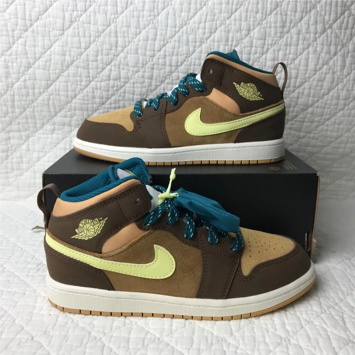 Nike Air Jordan 1 Mid SE GS Shoes Youth Kids SZ 6Y Cacao Wow/green DZ6335-200 - Cacao Wow/Luminous Green