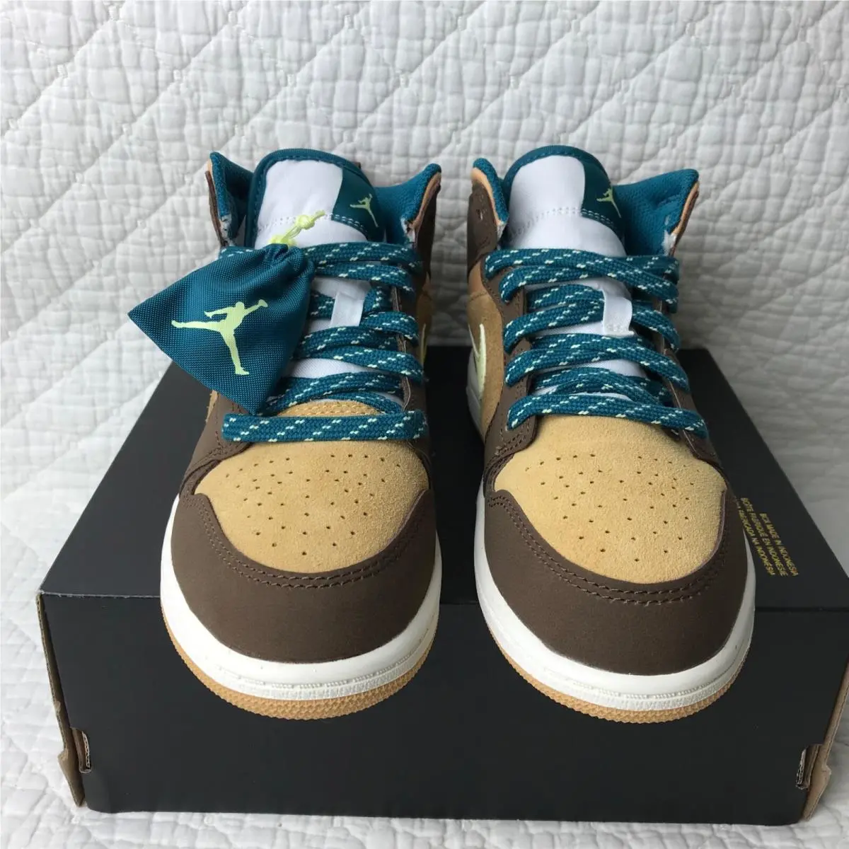 Nike shoes - Jordan Air 1 Mid GS - DZ6335-200 - Cacao Wow/Luminous Green 3
