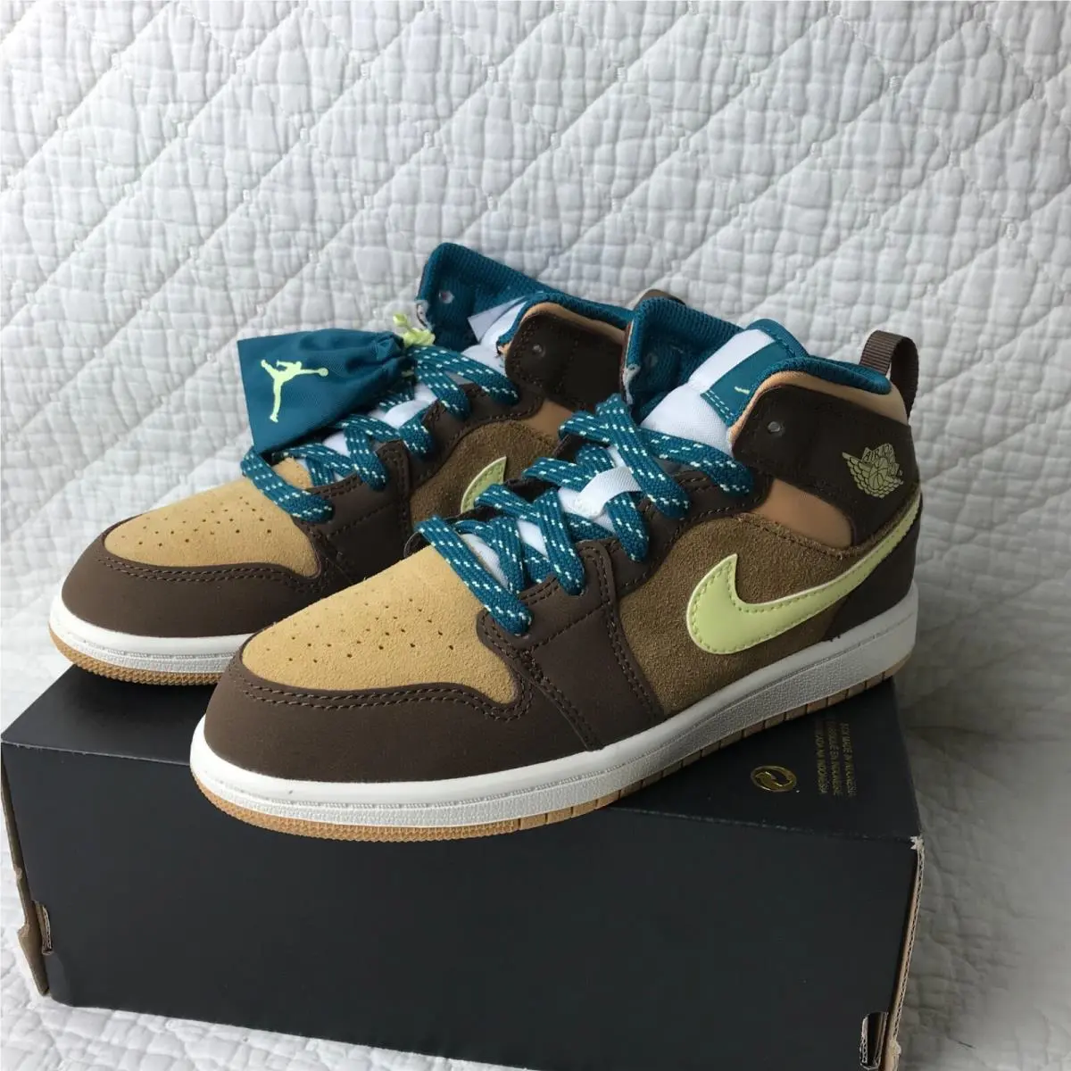 Nike shoes - Jordan Air 1 Mid GS - DZ6335-200 - Cacao Wow/Luminous Green 5