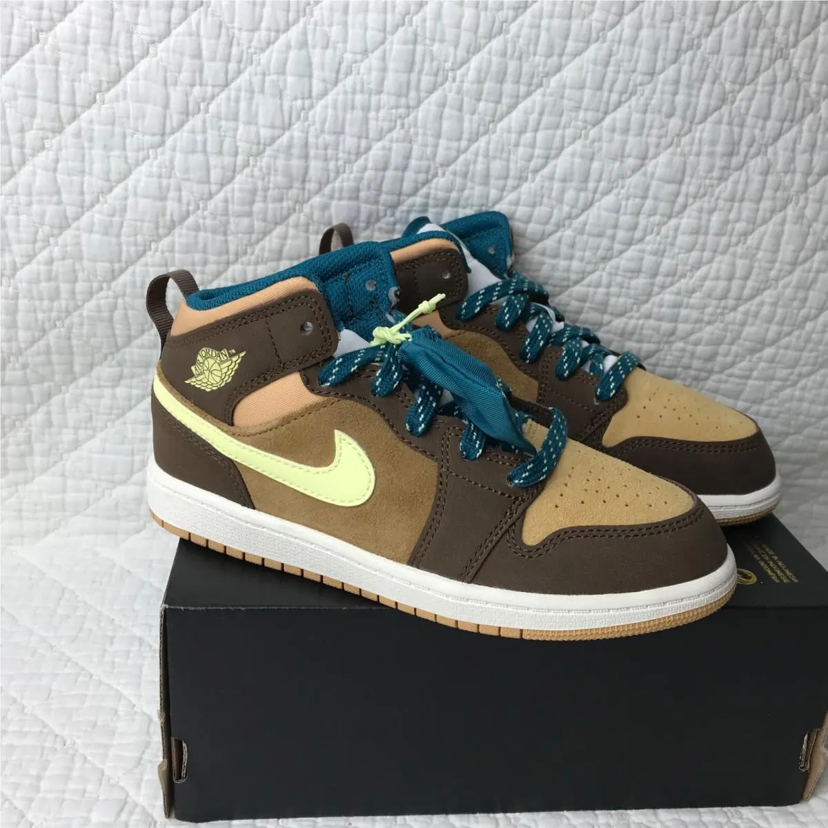 Nike shoes - Jordan Air 1 Mid GS - DZ6335-200 - Cacao Wow/Luminous Green 6