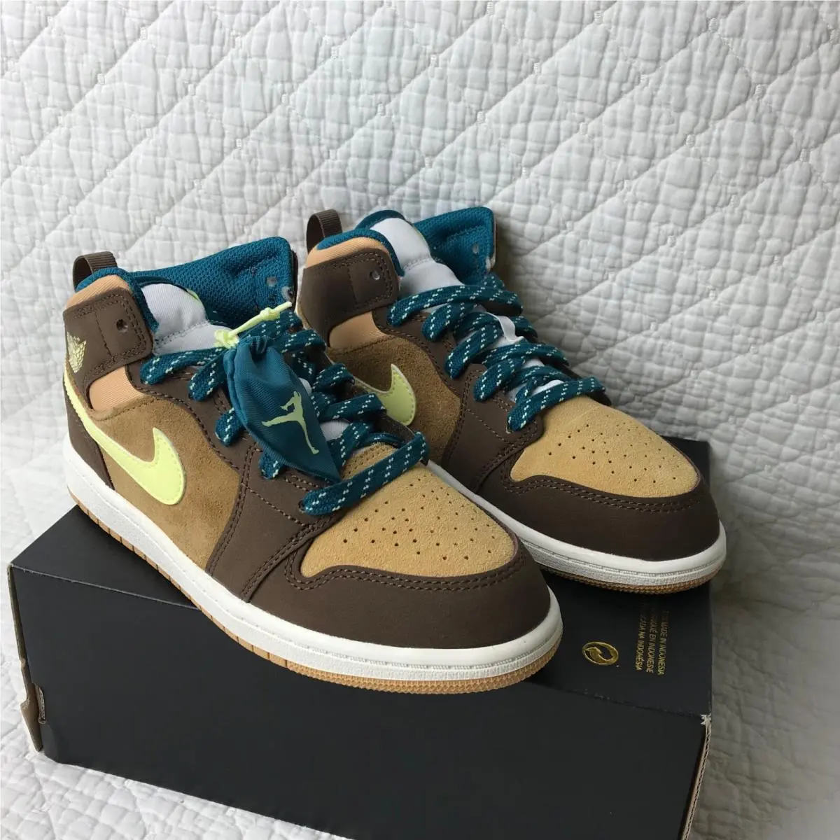 Nike shoes - Jordan Air 1 Mid GS - DZ6335-200 - Cacao Wow/Luminous Green 7