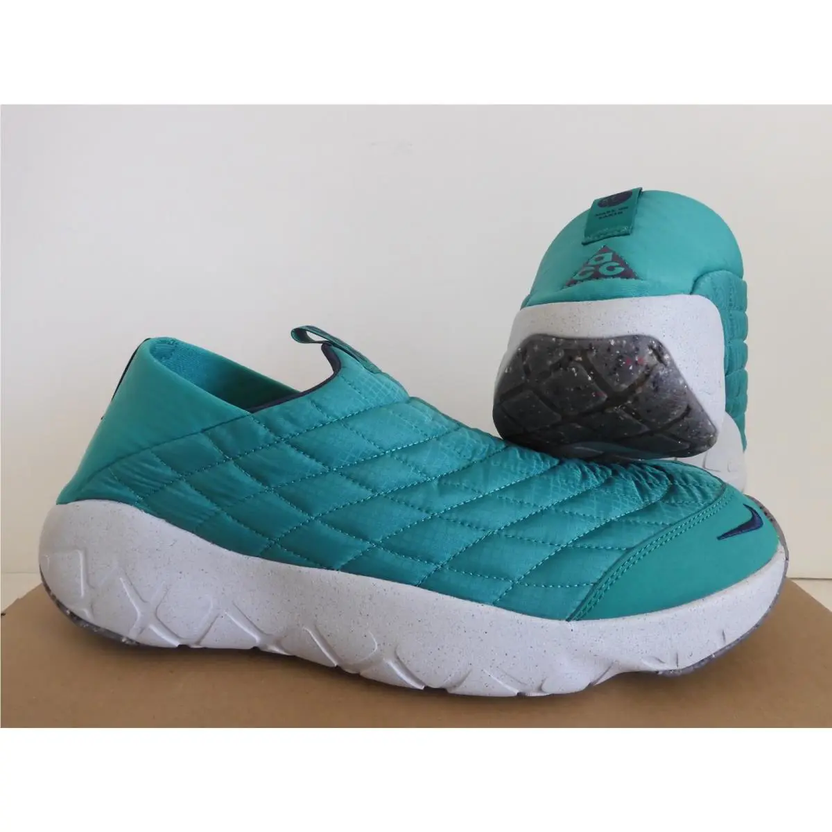 Nike shoes - Nike ACG Moc - ACG Moc - DO9333-301 - Green (UPC: 196148836523) 0