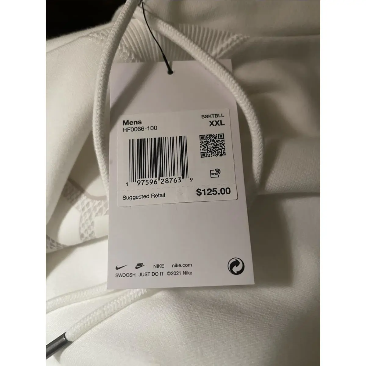 Nike clothing - White (UPC: 0197596384932) 14