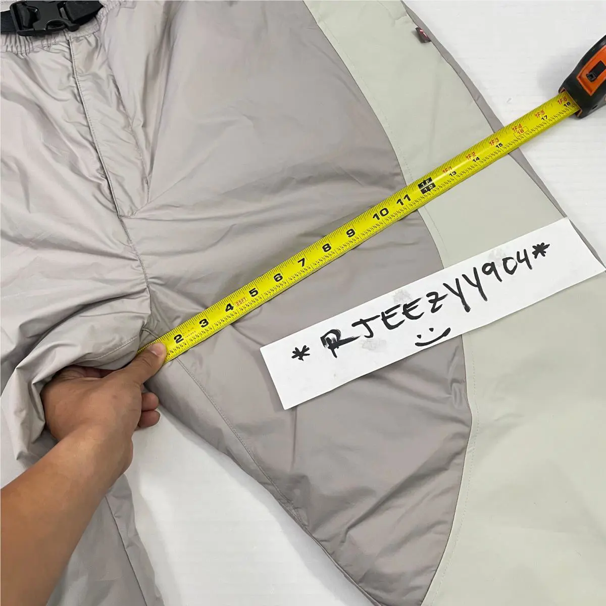 Nike clothing - Nike DC9658 - DC9658-033 - Gray 17