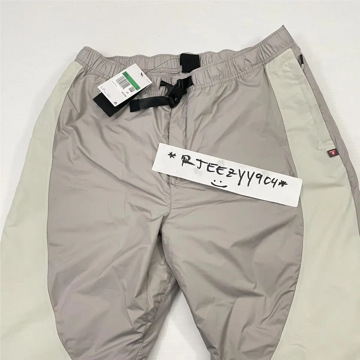 Nike clothing - Nike DC9658 - DC9658-033 - Gray 1