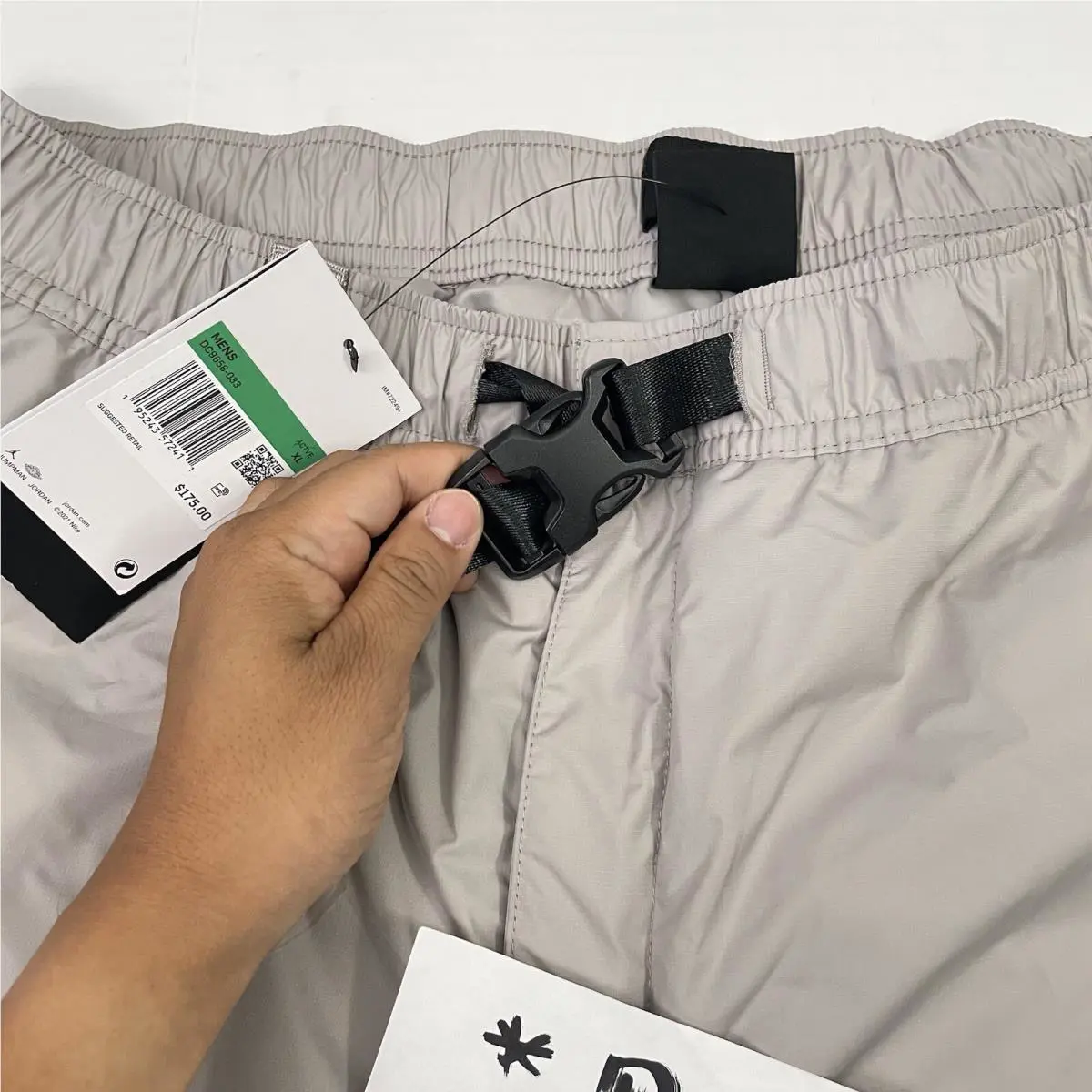 Nike clothing - Nike DC9658 - DC9658-033 - Gray 3