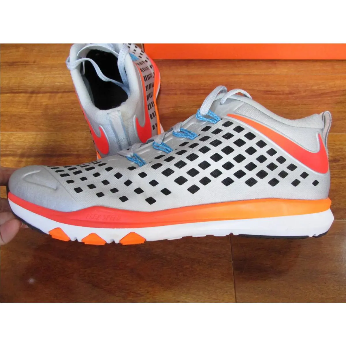 Nike shoes Train Quick AMP - White, Black Volt 0