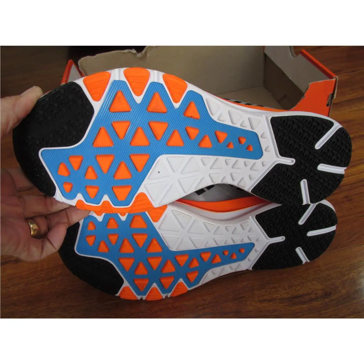 Nike shoes Train Quick AMP - White, Black Volt 2