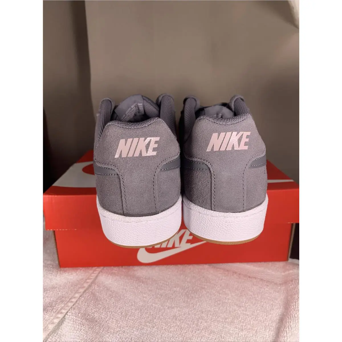 Nike shoes - White 5