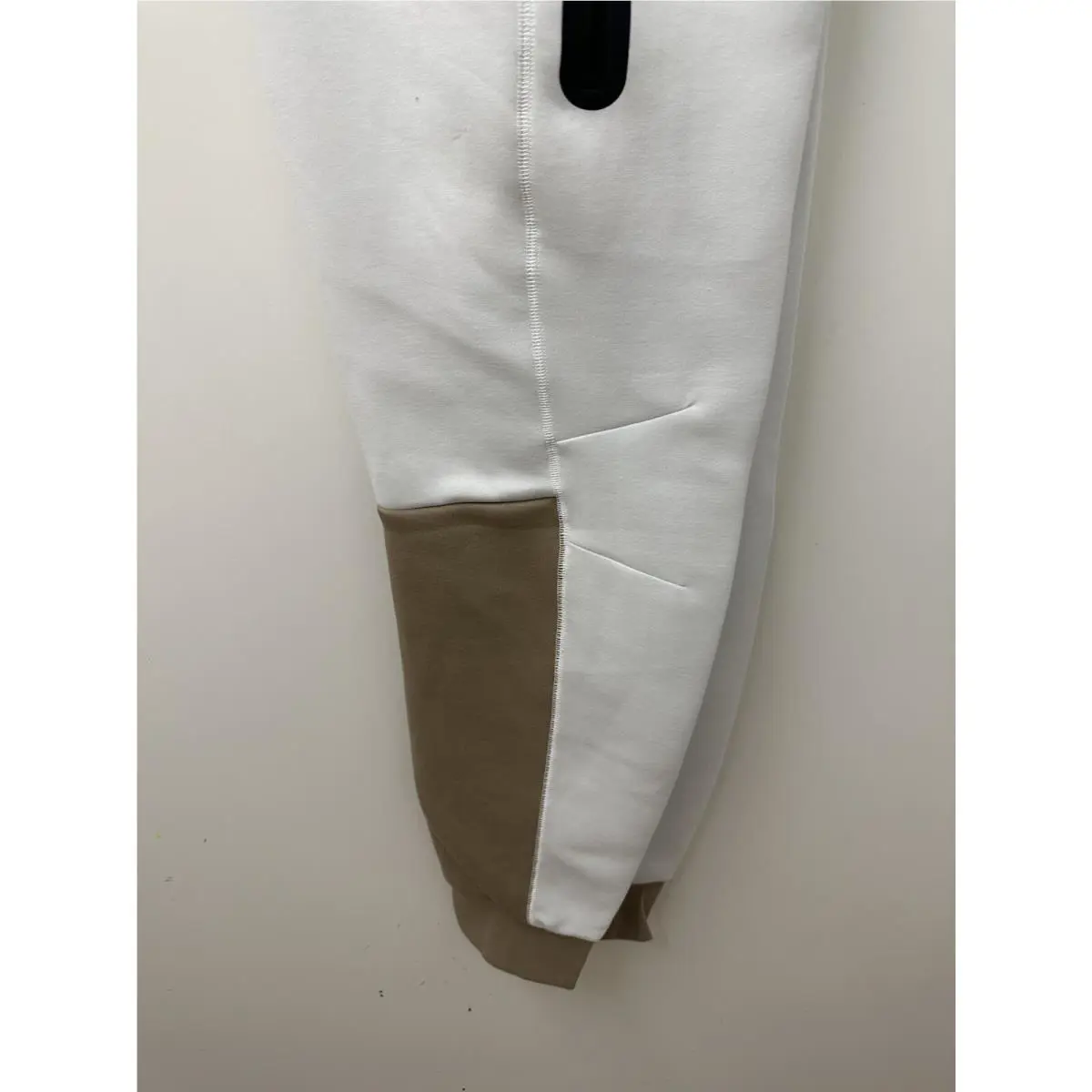 Nike Sportswear Tech Fleece Joggers Tan Men’s Size XL FB8002-247