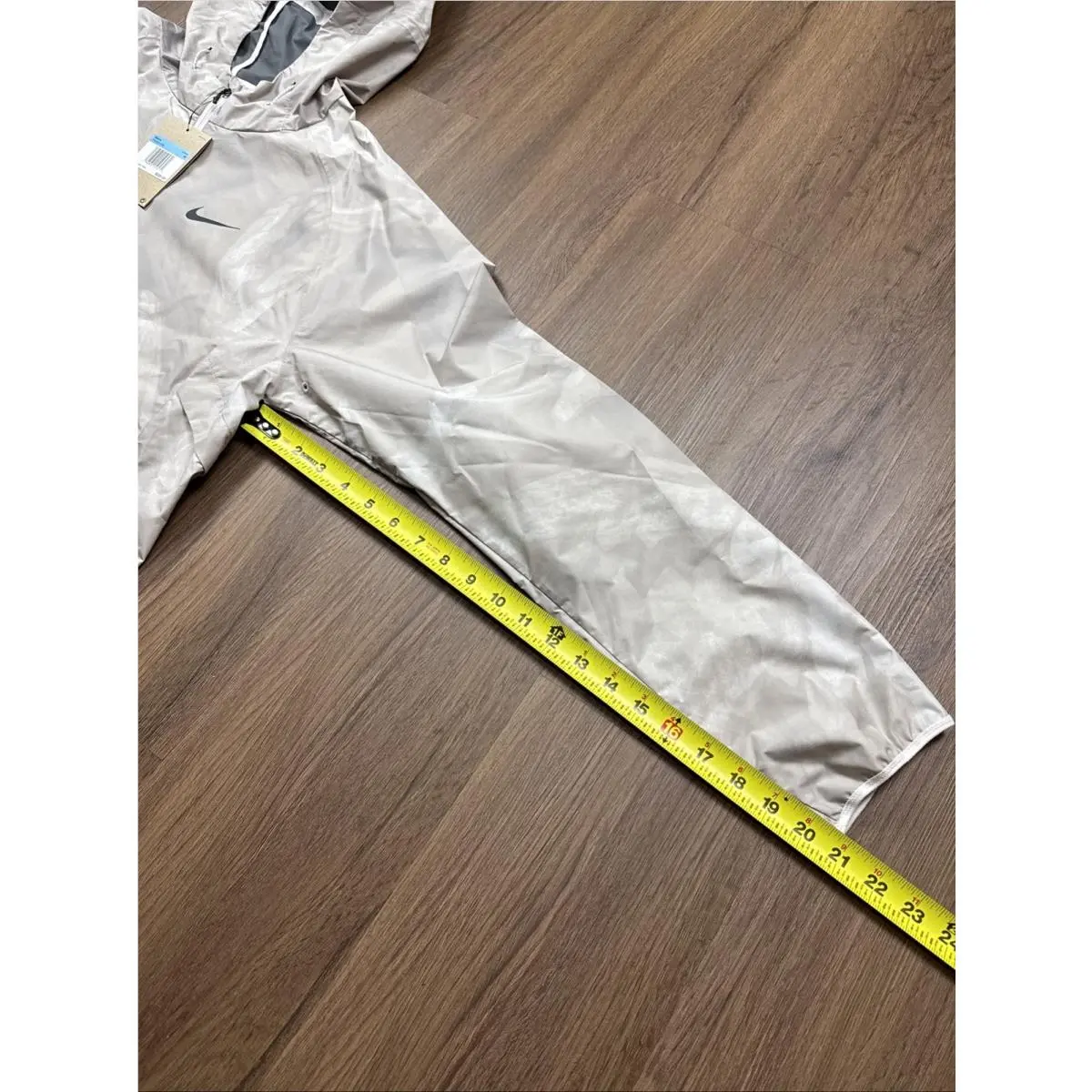 Nike clothing - Nike Running Division - Running Division - FB8550030 - Beige (UPC: 0196969150587) 3