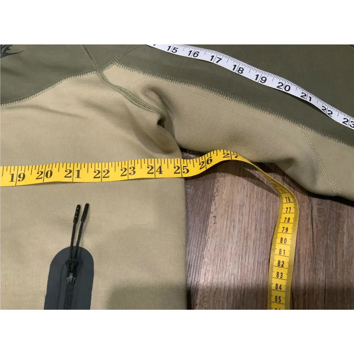 Nike clothing - Neutral Olive/Medium Olive/Black 3