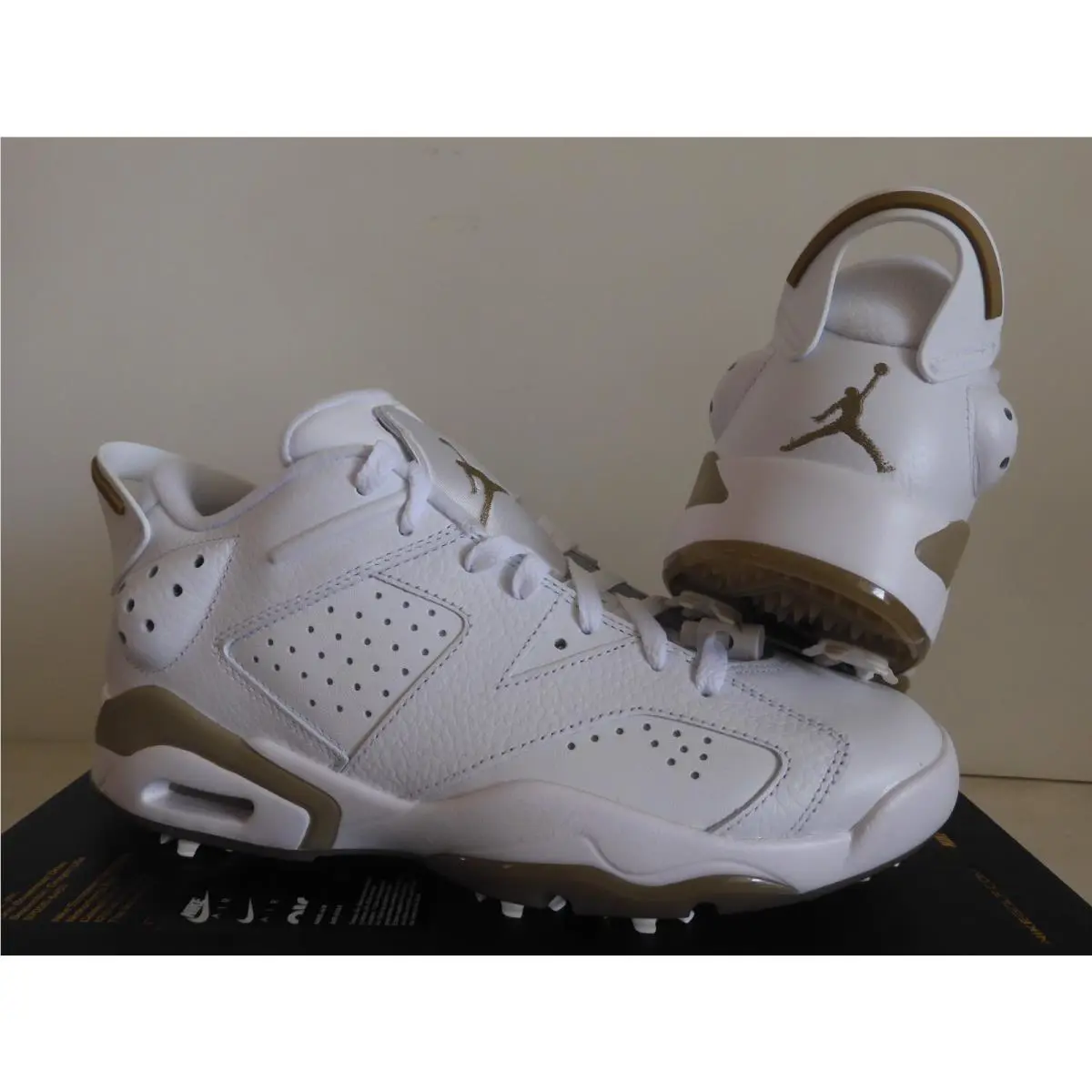 Nike shoes - Air Jordan 6 - Air - White (UPC: 196608053194) 0