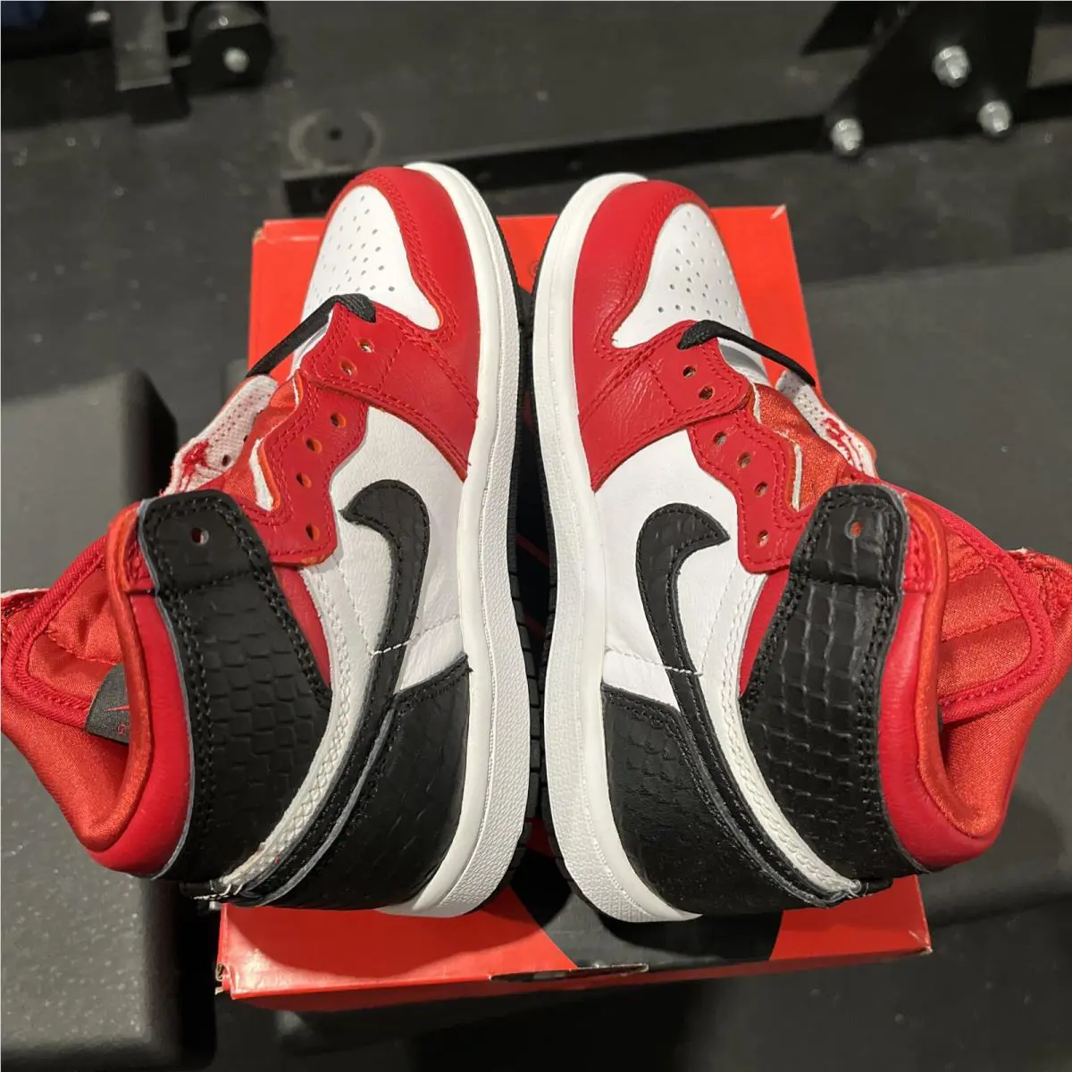Nike shoes - Air Jordan 1 - Air - CU0449 601 - Gym Red/Black-White 3